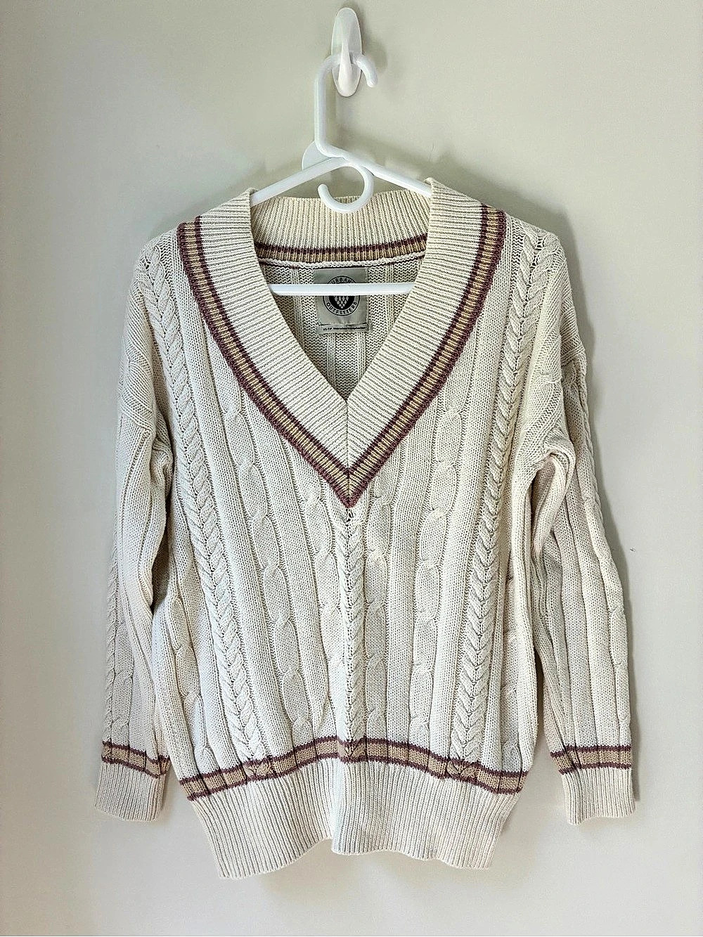 Urban Outfitters Cable Knit V-Neck Sweater Cream & Mauve - size xs
